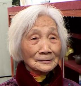 DƬ